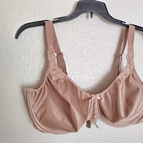 Chantelle Hedona 2032 satin soft bra sz 42D - Picture 3 of 8